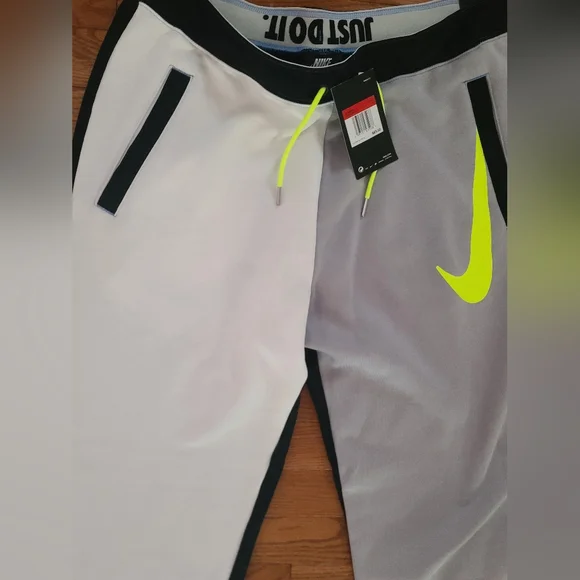 NWT Women's Nike Colorblock Joggers - Sz L - Picture 10 of 11